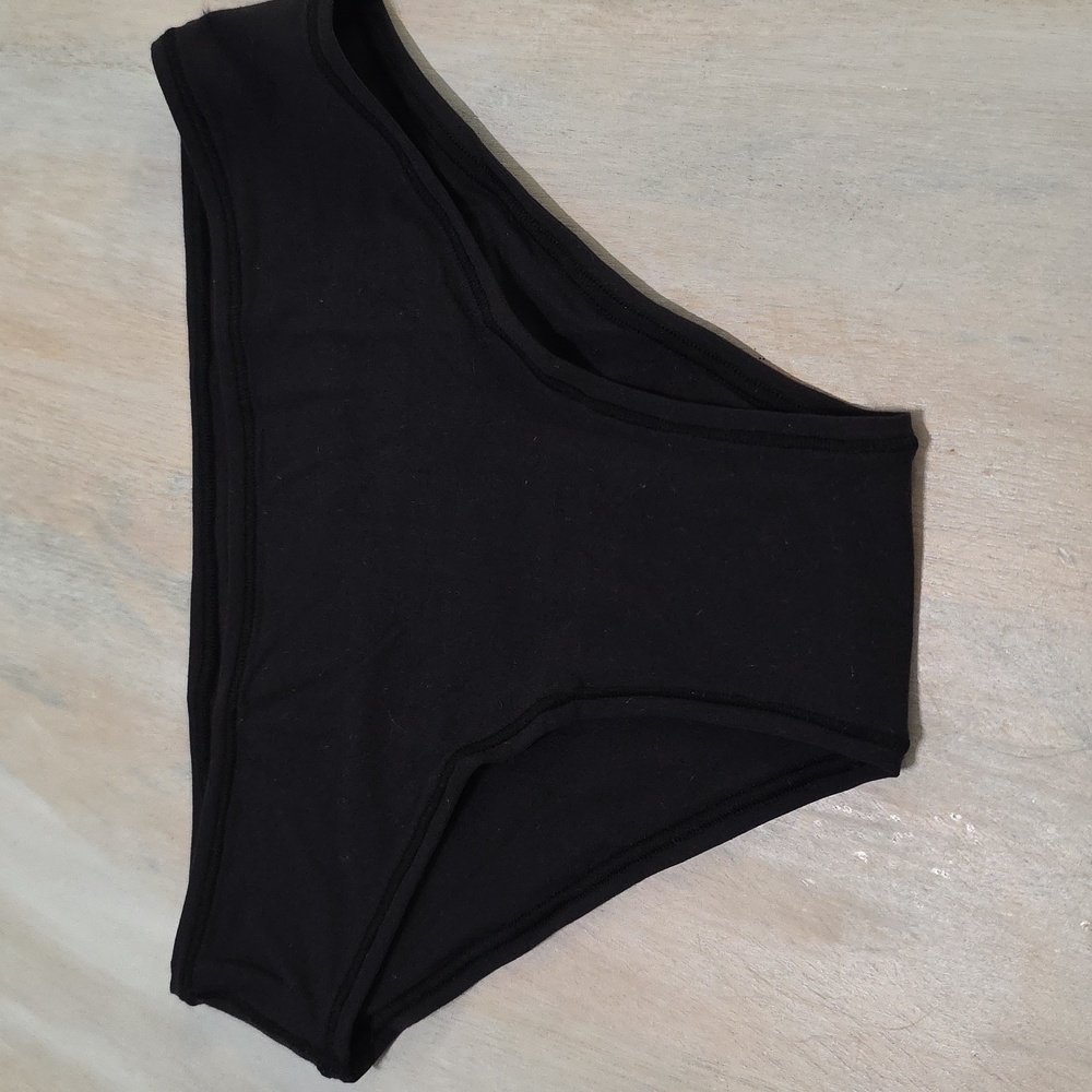 NWOT SKIMS Fits Everybody Cheeky Brief / XXS/ONYX